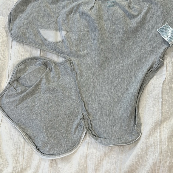 Aden + Anais swaddle wrap - Newborn - Picture 3 of 8